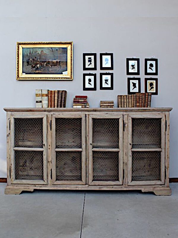 Credenza